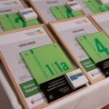Plakette Grüne Hausnummer - Foto: Tim Schaarschmidt
